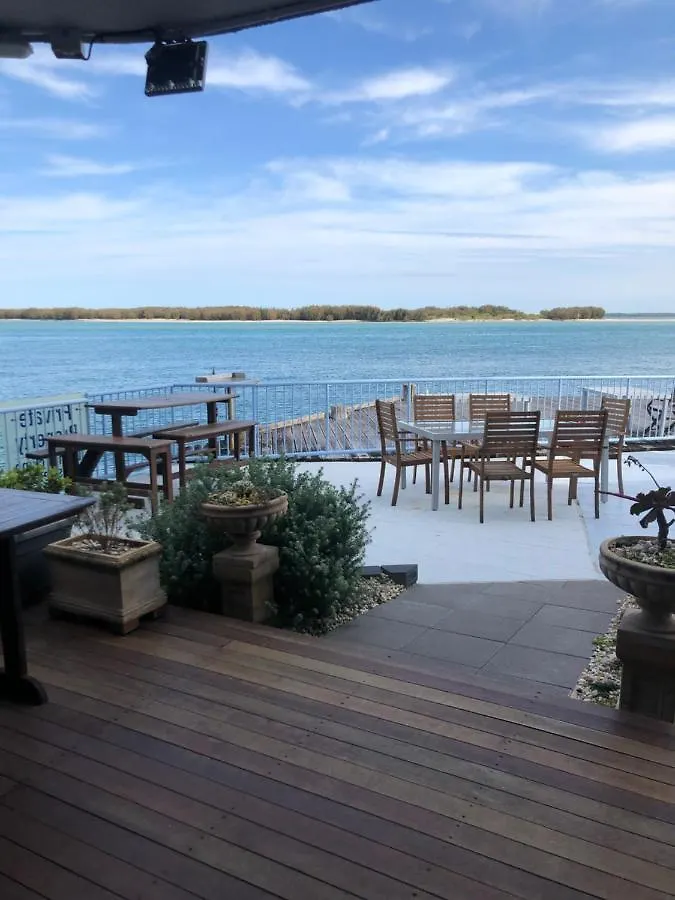 Tripcony Quays Aparthotel Caloundra